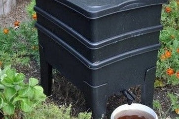 Seven Tips for a Thriving Summer Worm Farm - Urban Revolution