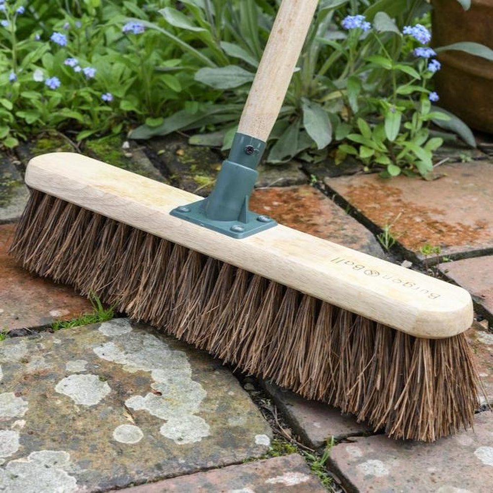 Burgon & Ball Outdoor Broom with 18" Bassine Bristle Head, Urban Revolution.