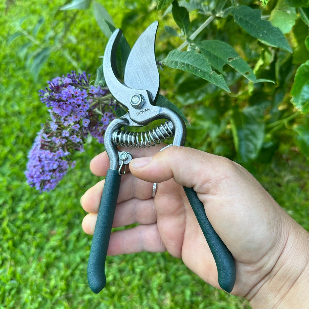 Tiller and Rowe Heavy Duty Bypass Pruning Shears.