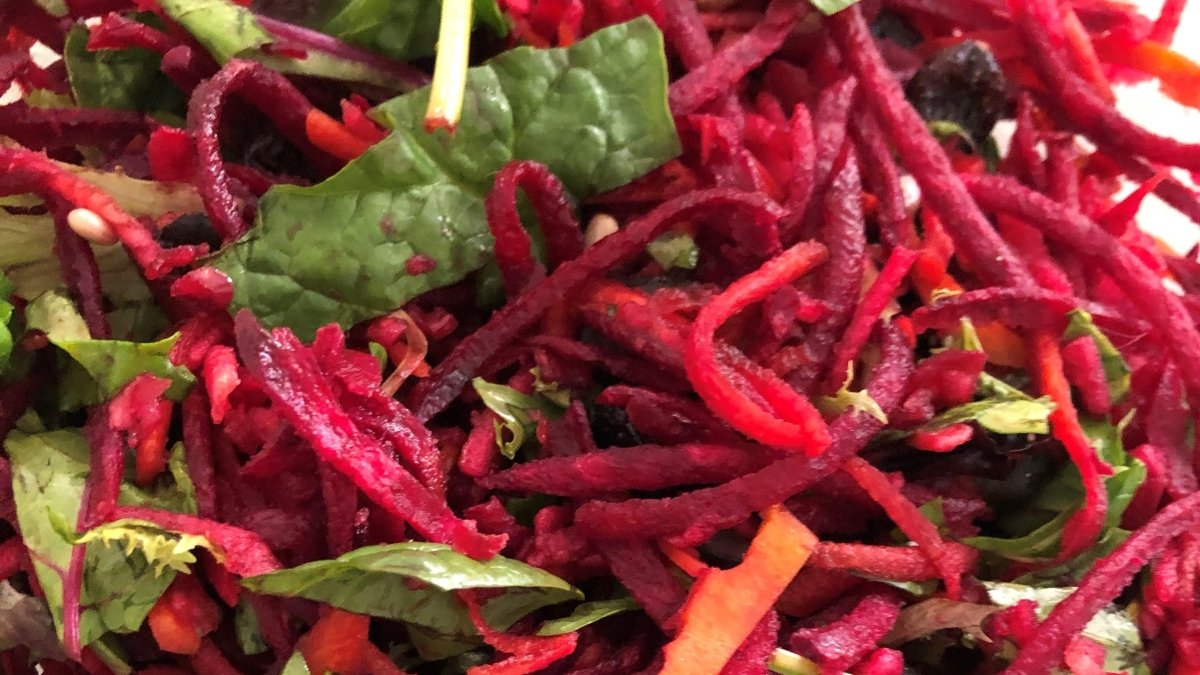Seasonal Recipe: Raw Rainbow Salad - Urban Revolution