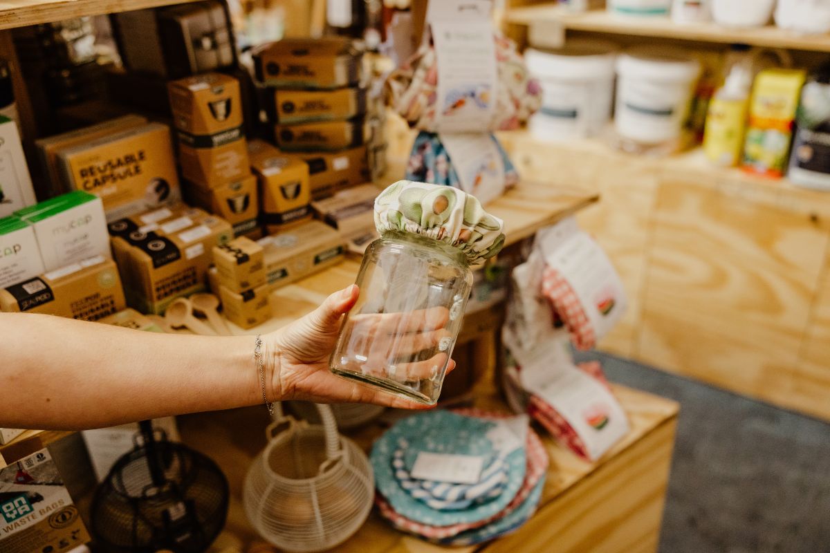Plastic-Free Food: How to Shop, Cook and Store Food Without Plastic