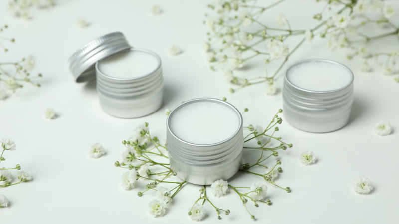 Lip balm tins with flowers