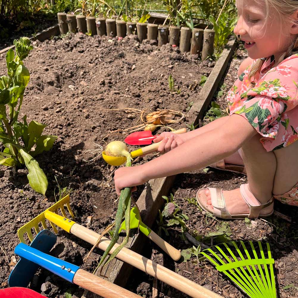 Children's 8 Piece Metal Garden Tool Set with Carry Bag