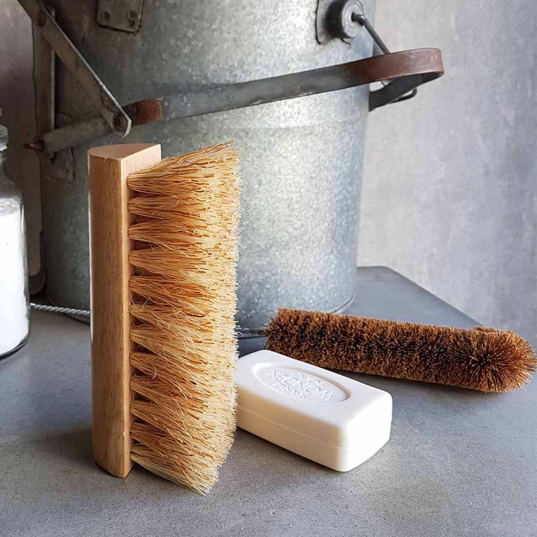 Eco Max Scrubbing Brush - Tampico and Zaticon Fibres with Wood Base