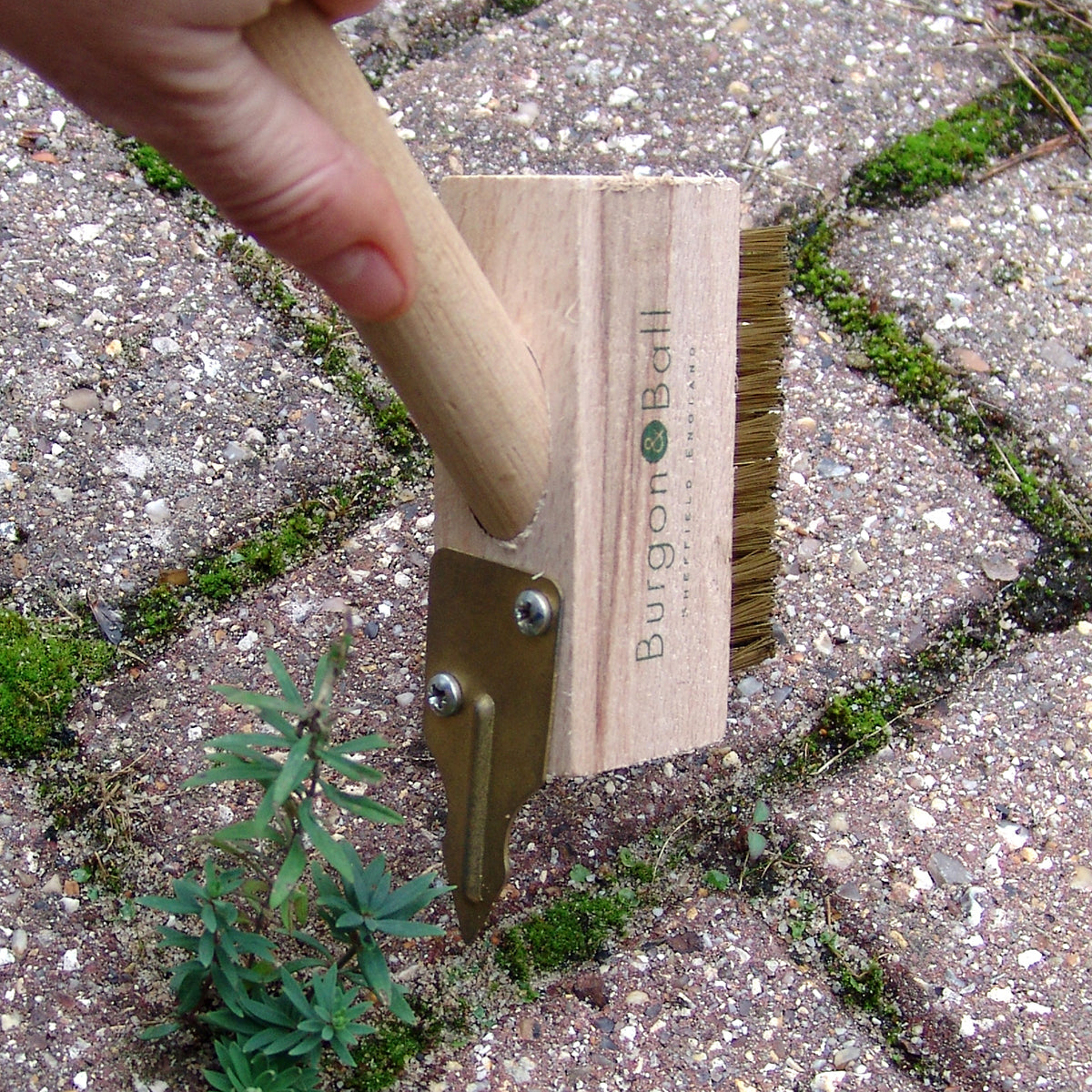 Long Handled Miracle Block Paving Brush - Large Item