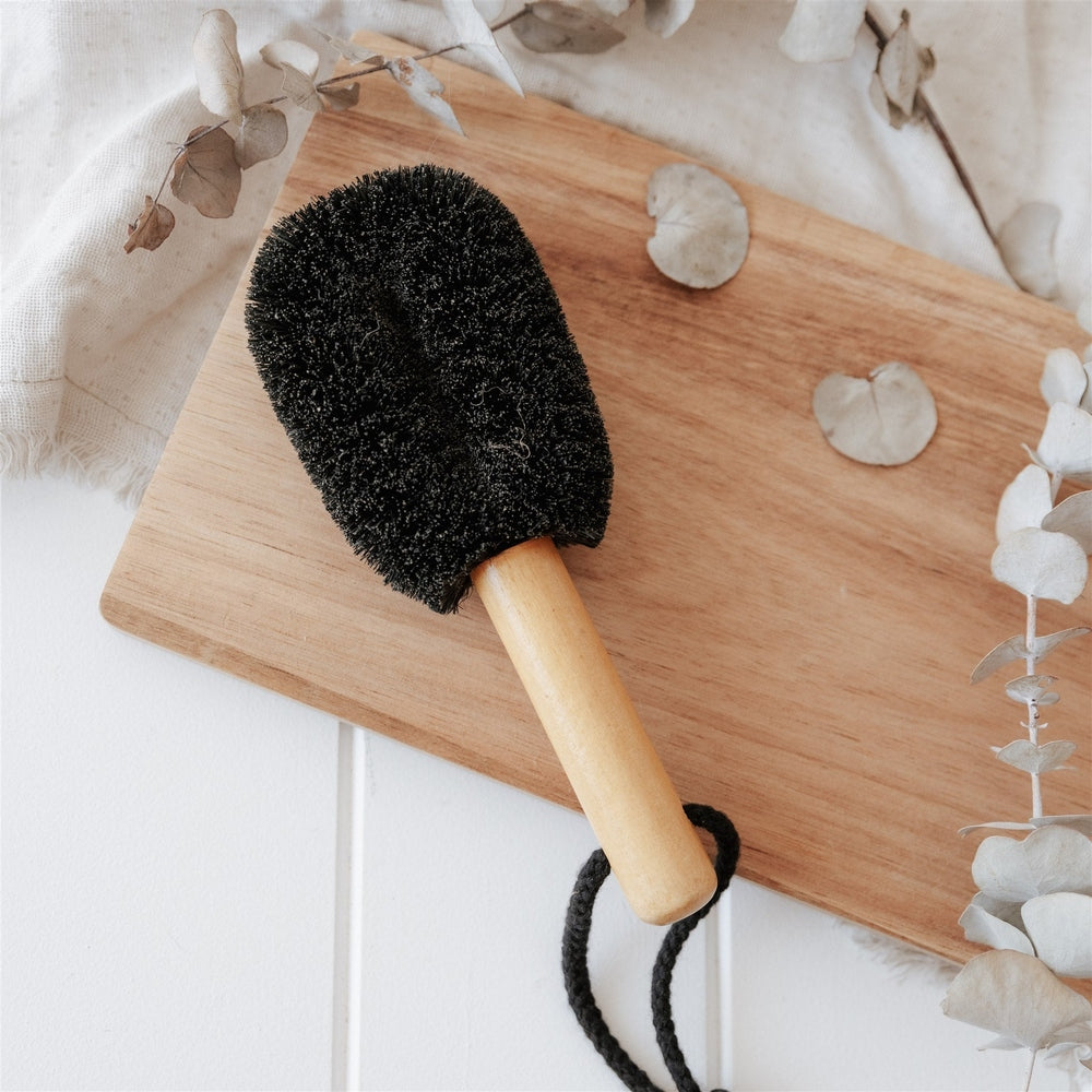 Eco Max Pet Brush - Coconut Fibre with Wood Handle