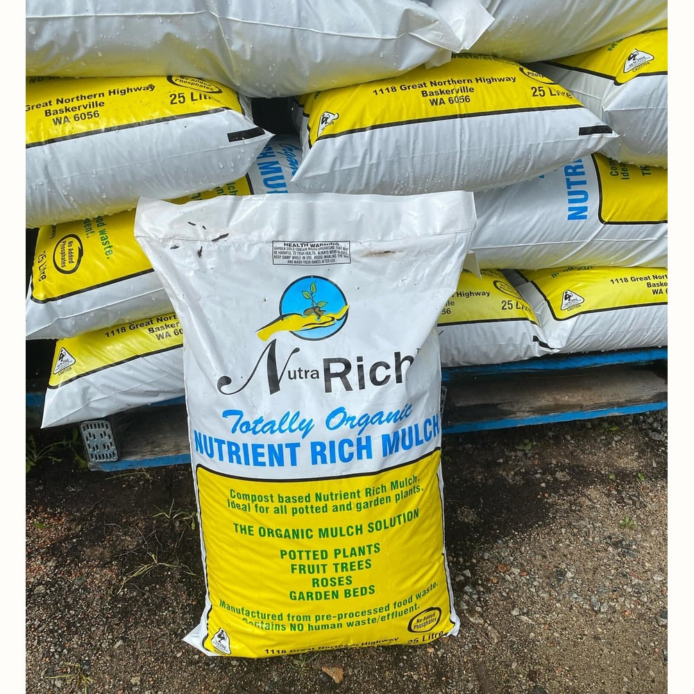 Bag of Nutrarich straw mulch