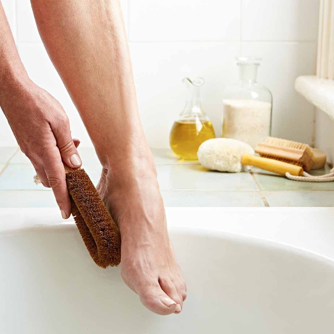 Foot Brush from Eco Max, in Use
