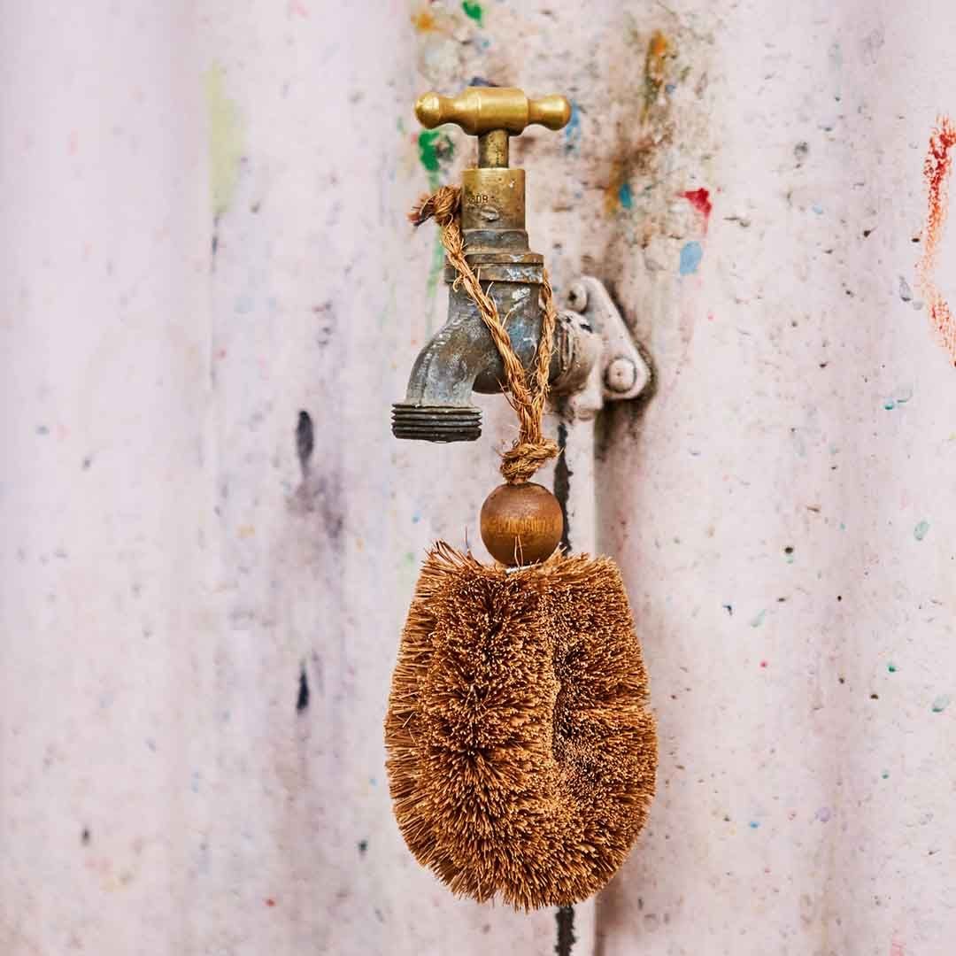 Gardeners Brush from Eco Max, Hanging on a Tap