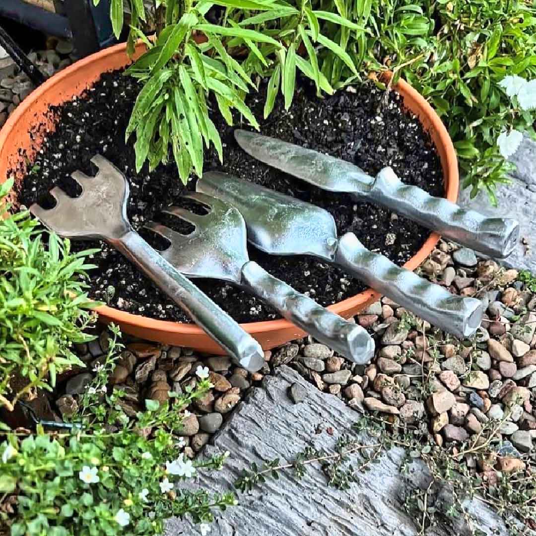 Australian Made Solid Aluminium Garden Tool Set Including Narrow Trowel, Wide Trowel, Fork and Cultivator in Garden Pot, Urban Revolution.