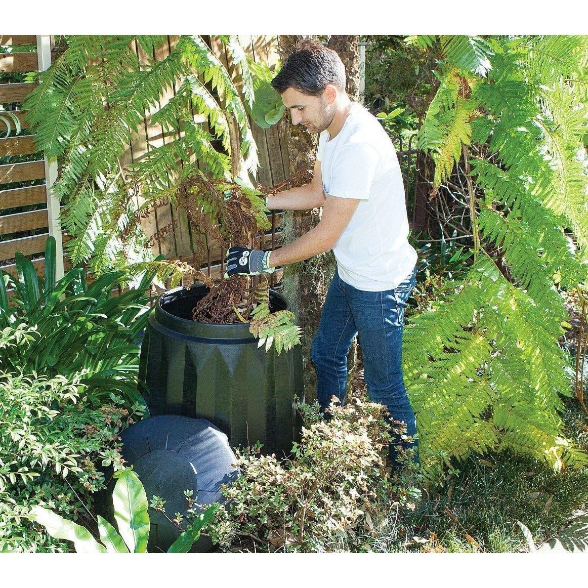 Adding Garden Waste to the 220 litre Gedyes Compost Bin, from RELN