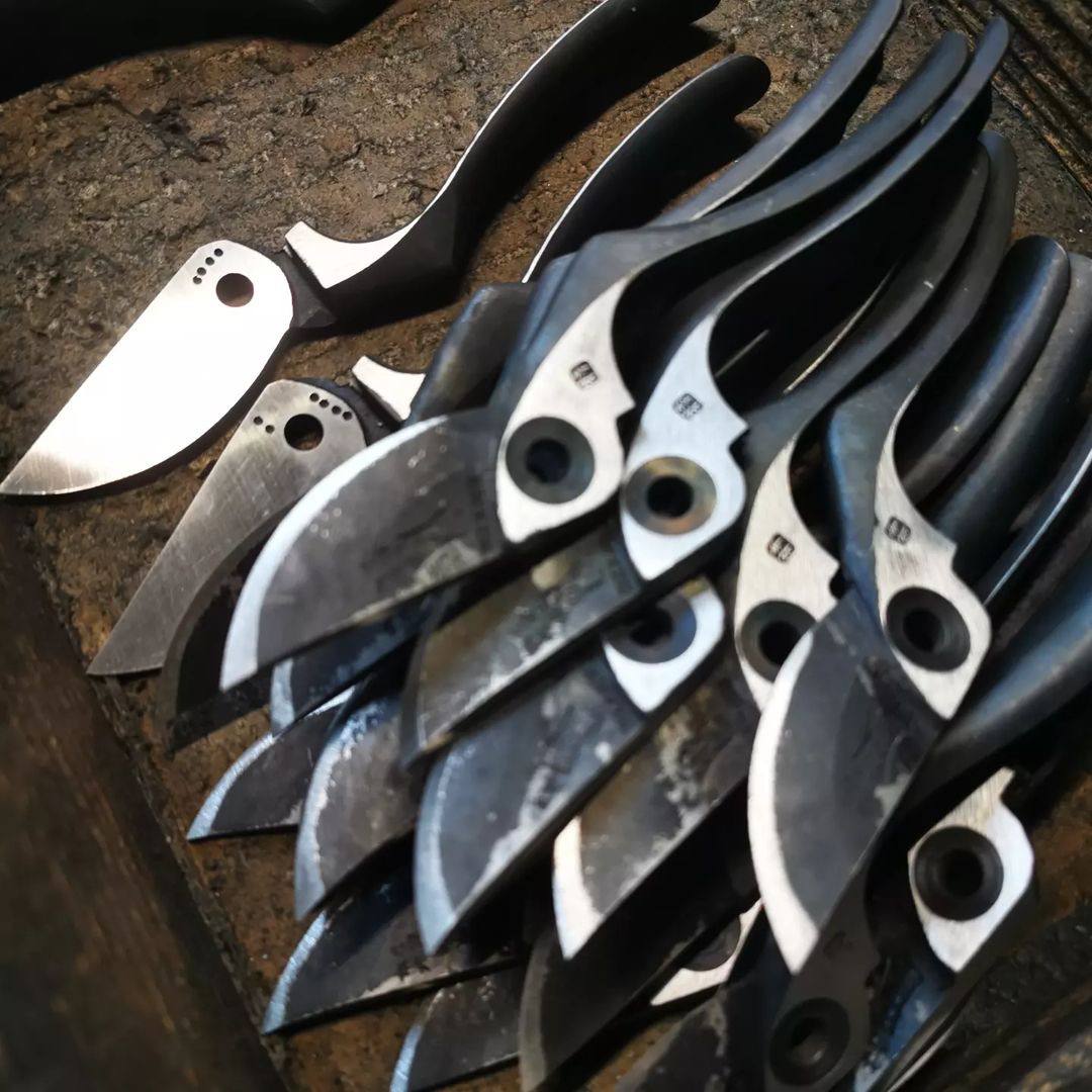 Kudo secateurs in production