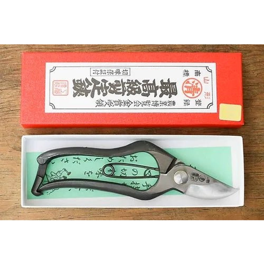 Japanese secateur boxed